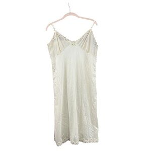 By Mel Lin Vintage 60’s Ivory Polyester Lace Sleeveless Slip Size 44